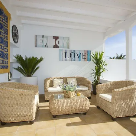 Villa Puerto Del Carmen Sleeps 6 Pool Air Con Wifi *